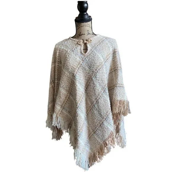 Boyne Valley Weavers plaid Pancho - Picture 1 of 5